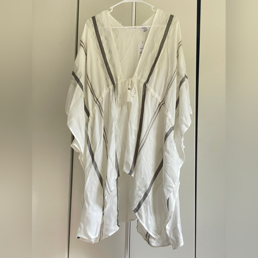 Time and Tru White and Black Stripes Outer